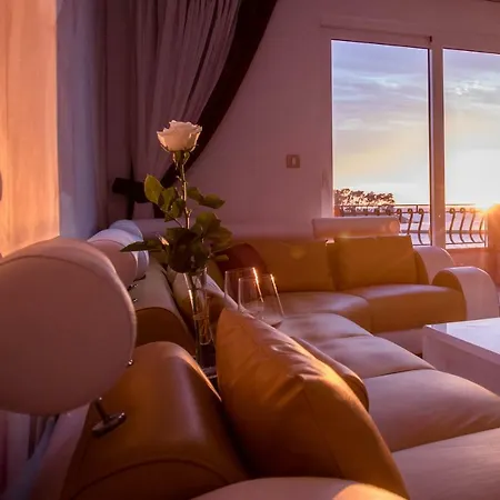 Hana Apartamento Rab Town